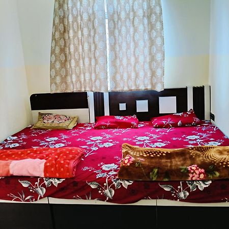 Jai Hanuman Guest House Palsana  Екстер'єр фото
