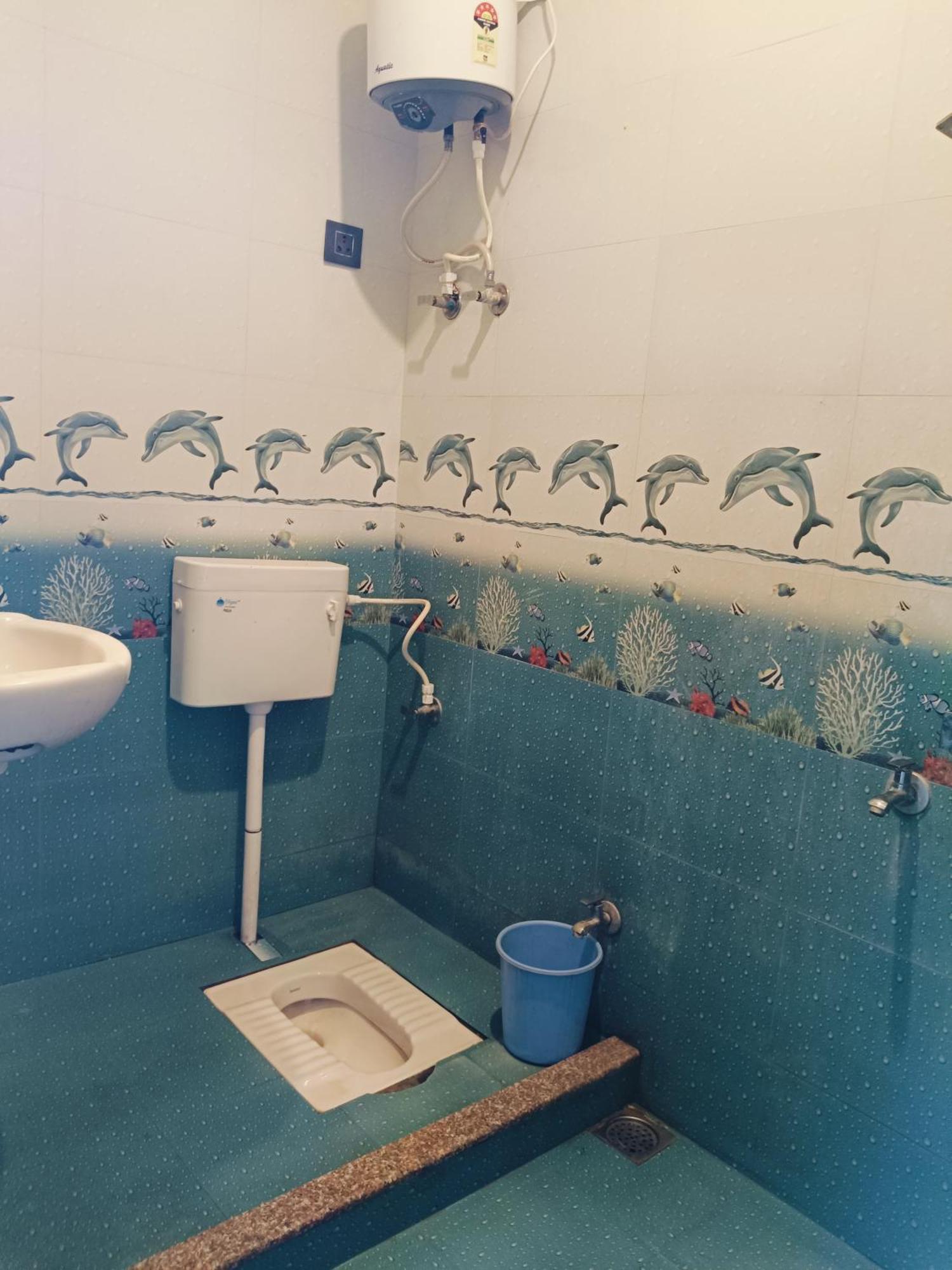 Jai Hanuman Guest House Palsana  Екстер'єр фото