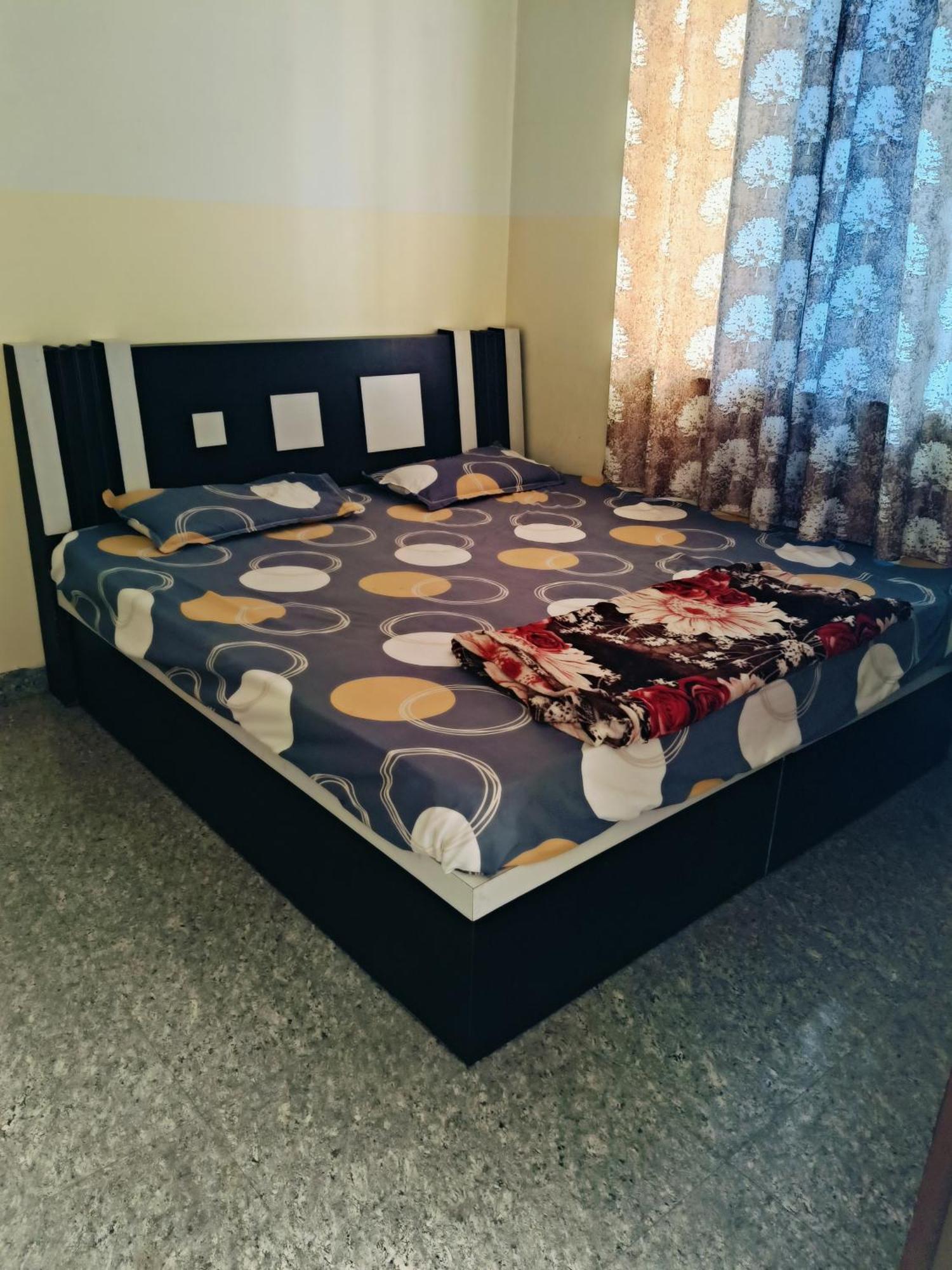 Jai Hanuman Guest House Palsana  Екстер'єр фото