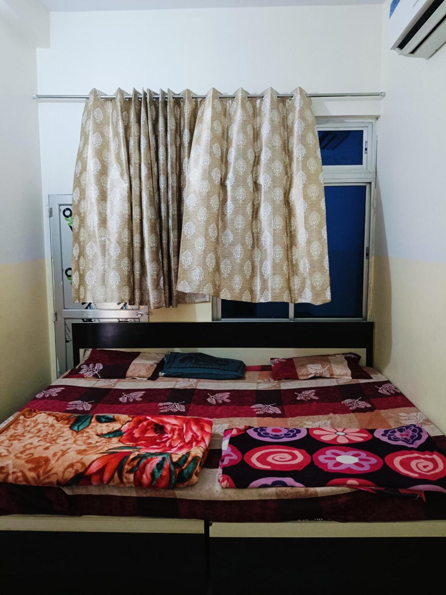 Jai Hanuman Guest House Palsana  Екстер'єр фото